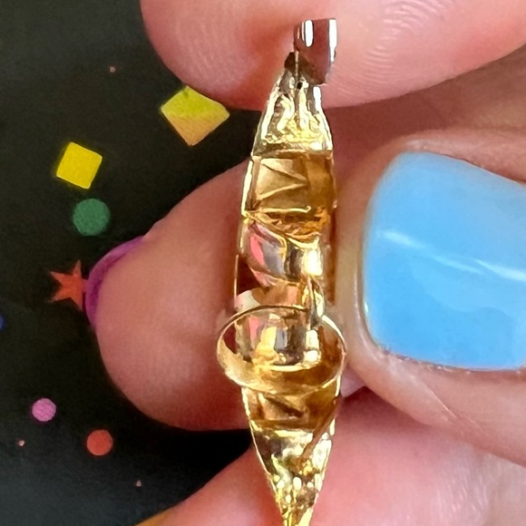 18k Venetian Gondola Charm - Picture 4 of 7